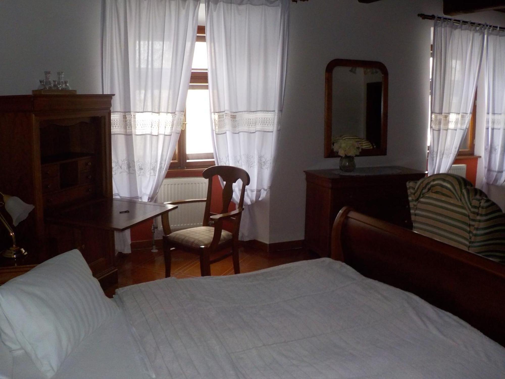 Hotel Krivan Kiszucaújhely Szoba fotó