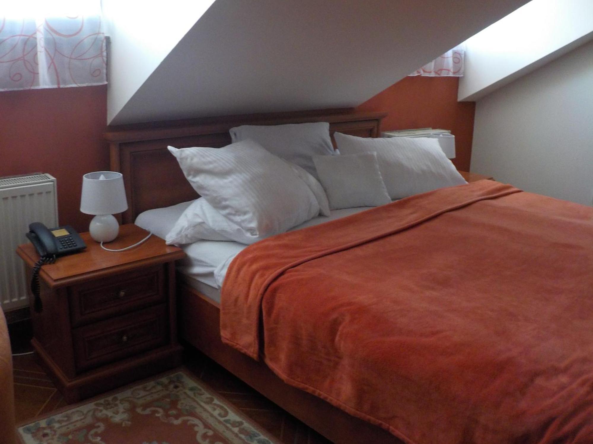 Hotel Krivan Kiszucaújhely Szoba fotó